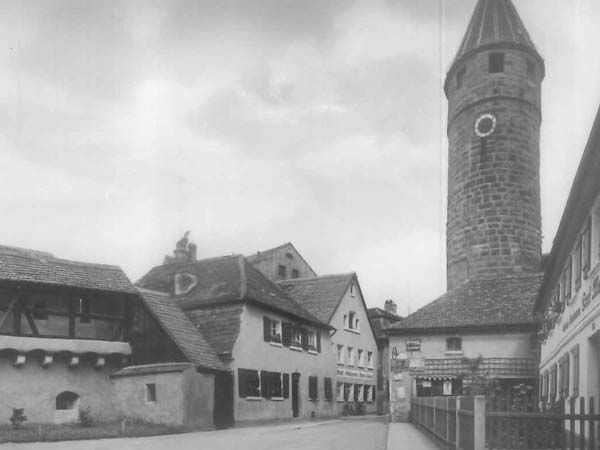 Foto: Gunzenhausen Färberturm mit Weißenburger Straße